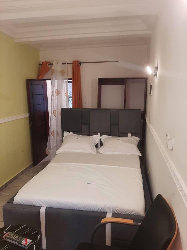 Residence P P M Odza Yaounde Luaran gambar
